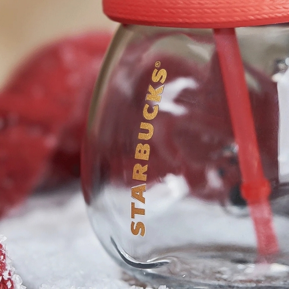 HTF Starbucks 2022 Christmas Penguin Glass Cup - Picture 9 of 10